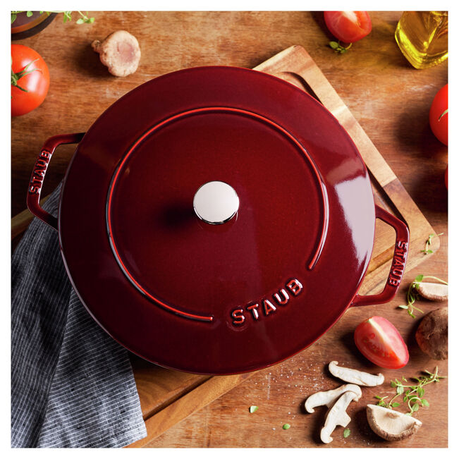 5.25 qt, Essential French Oven, grenadine