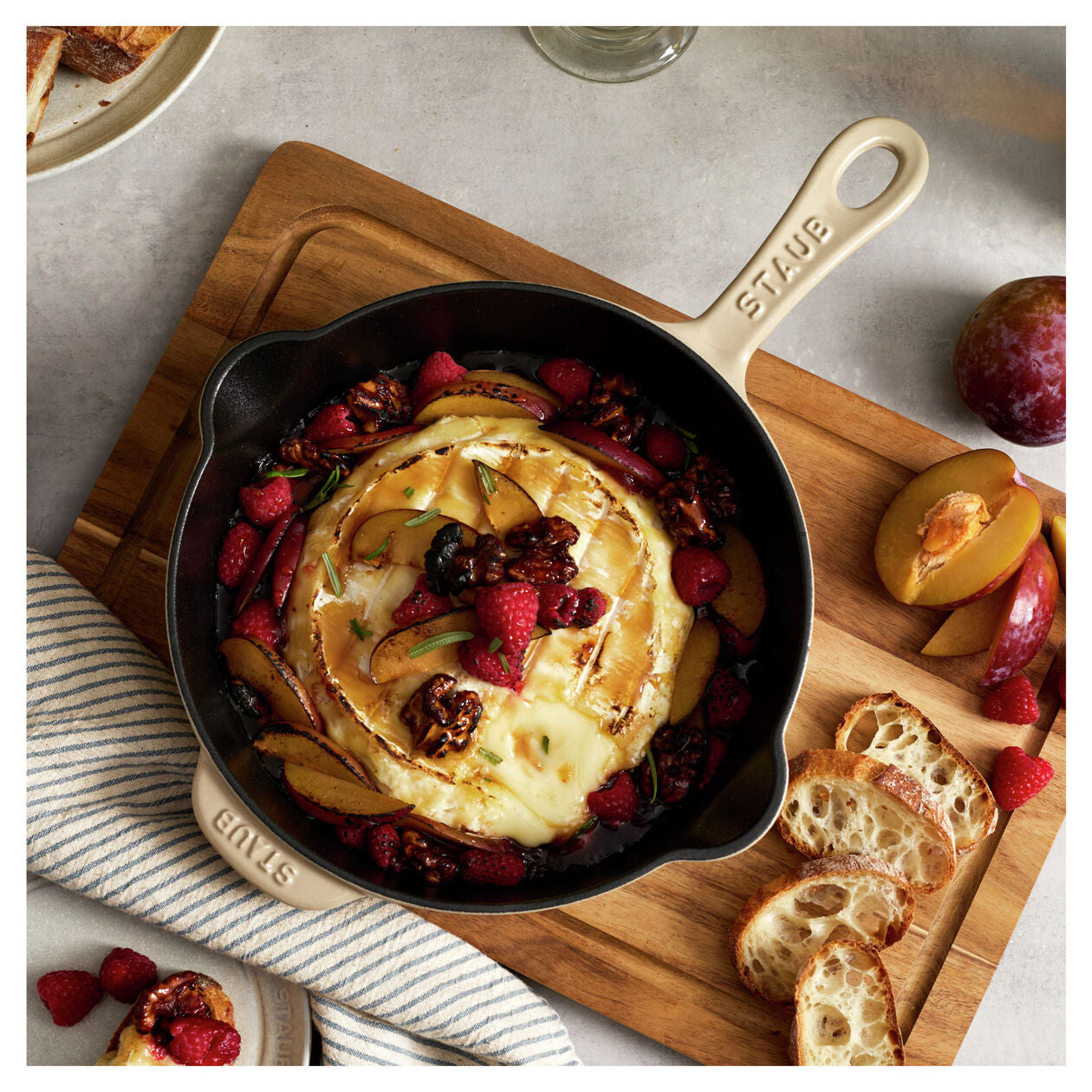 8.5-inch, Traditional Deep Skillet, Sesame